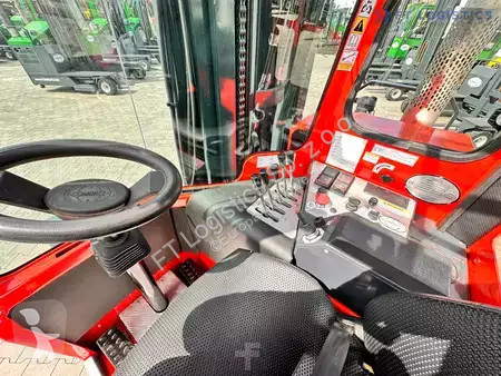 Štvorcestný vysokozdvižný vozík Combilift
