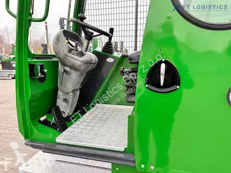 Štvorcestný vysokozdvižný vozík Combilift