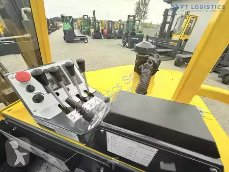 Štvorcestný vysokozdvižný vozík Combilift