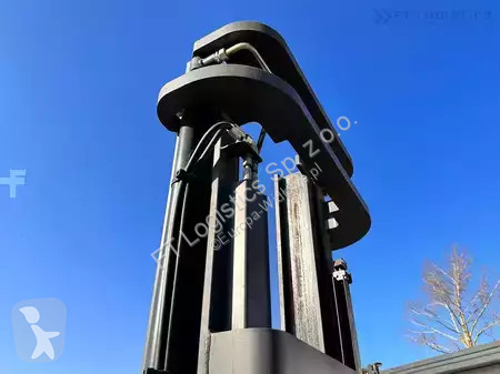 Štvorcestný vysokozdvižný vozík Combilift