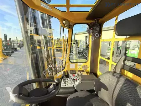 Štvorcestný vysokozdvižný vozík Combilift