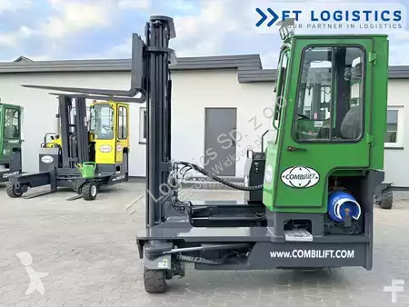 Štvorcestný vysokozdvižný vozík Combilift