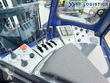 Štvorcestný vysokozdvižný vozík Combilift