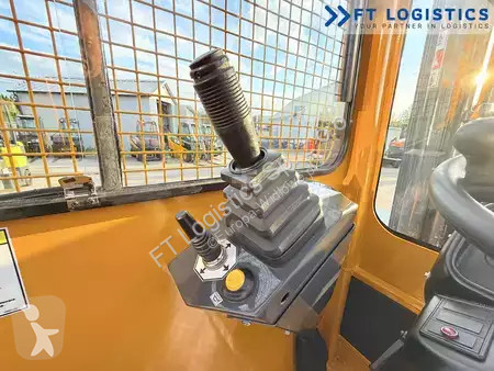 Многоходовой погрузчик Combilift