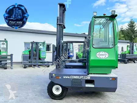 Stivuitor multidirectional Combilift