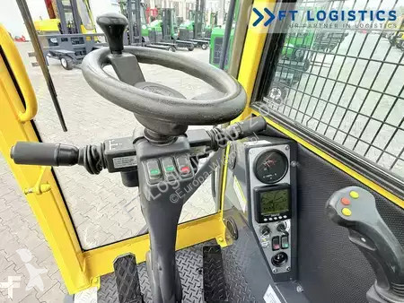 رافعة شوكية متعددة الاتجاهات Combilift
