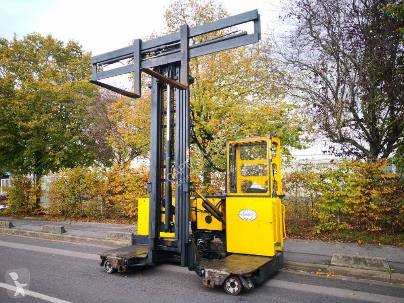 Empilhador multi direccional Combilift EST