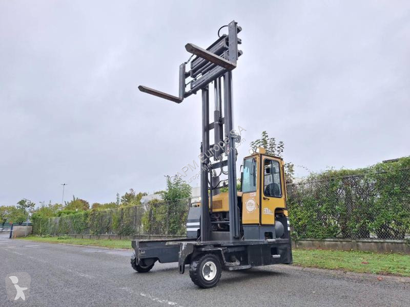 Empilhador multi direccional Combilift -15