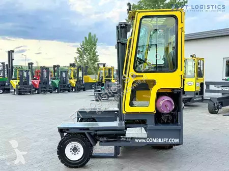 Štvorcestný vysokozdvižný vozík Combilift