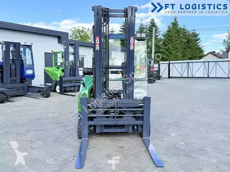 رافعة شوكية متعددة الاتجاهات Combilift