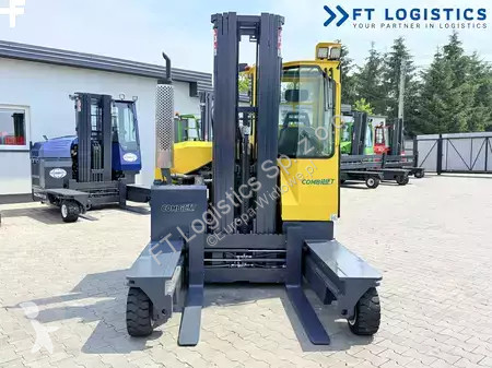 Stivuitor multidirectional Combilift