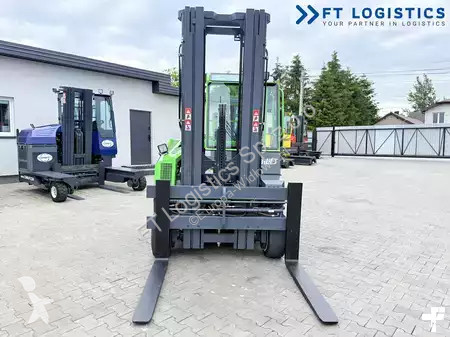 Многоходовой погрузчик Combilift
