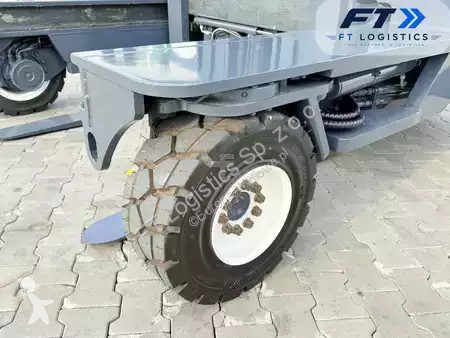 Многоходовой погрузчик Combilift