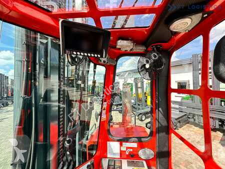 Empilhador multi direccional Combilift