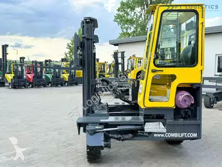 Štvorcestný vysokozdvižný vozík Combilift