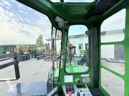 Štvorcestný vysokozdvižný vozík Combilift