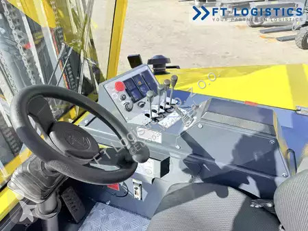 Štvorcestný vysokozdvižný vozík Combilift