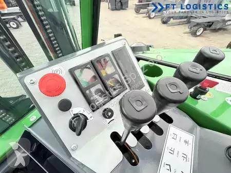 Многоходовой погрузчик Combilift