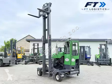 多向叉车 Combilift