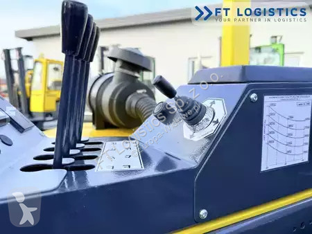 رافعة شوكية متعددة الاتجاهات Combilift