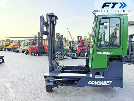 Stivuitor multidirectional Combilift