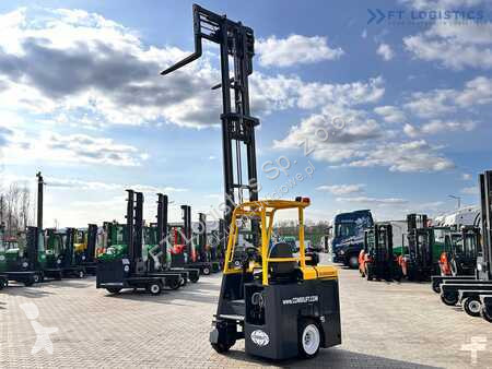 Empilhador multi direccional Combilift