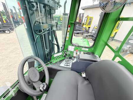Stivuitor multidirectional Combilift