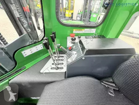 Štvorcestný vysokozdvižný vozík Combilift