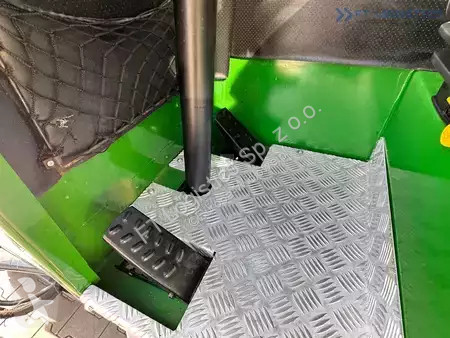 Štvorcestný vysokozdvižný vozík Combilift