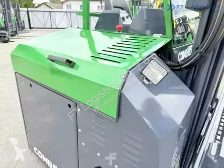 Štvorcestný vysokozdvižný vozík Combilift