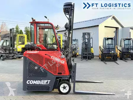 Štvorcestný vysokozdvižný vozík Combilift