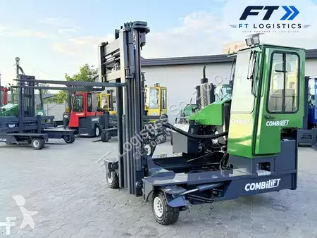 Stivuitor multidirectional Combilift