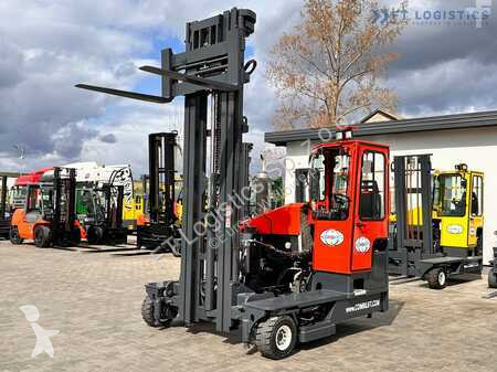 Stivuitor multidirectional Combilift