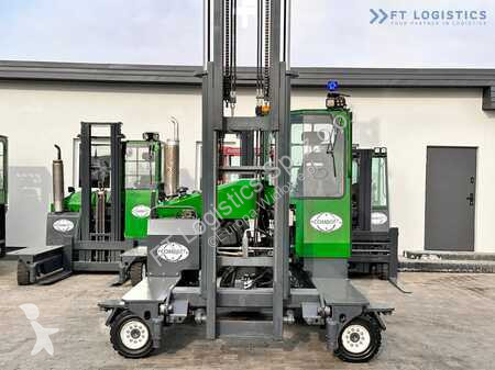 Empilhador multi direccional Combilift