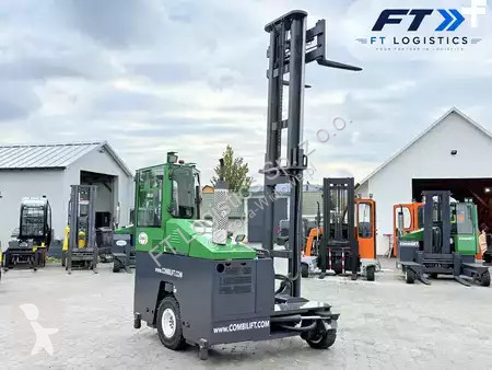 多向叉车 Combilift