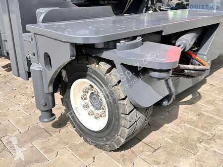Stivuitor multidirectional Combilift