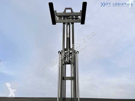 Empilhador multi direccional Combilift