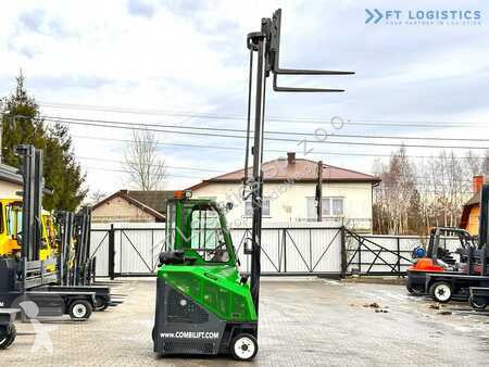 Stivuitor multidirectional Combilift