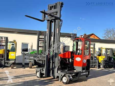 Stivuitor multidirectional Combilift