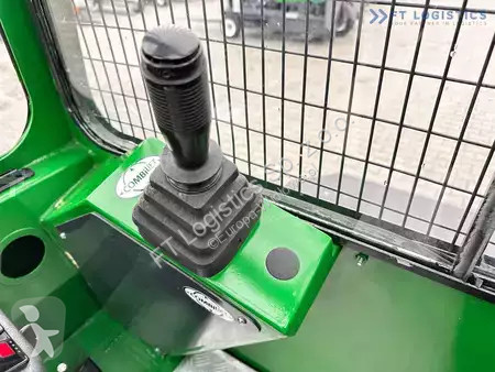 Štvorcestný vysokozdvižný vozík Combilift
