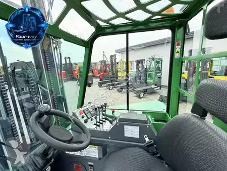 رافعة شوكية متعددة الاتجاهات Combilift