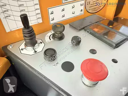 Štvorcestný vysokozdvižný vozík Combilift