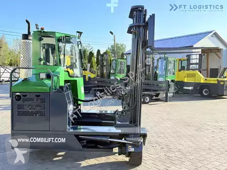Štvorcestný vysokozdvižný vozík Combilift