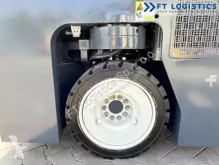 Многопосочен кар Combilift