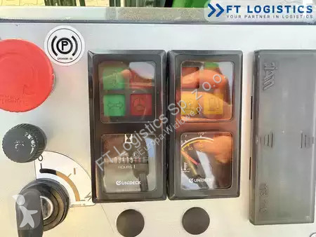 Štvorcestný vysokozdvižný vozík Combilift