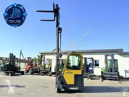 Stivuitor multidirectional Combilift
