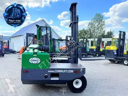 Stivuitor multidirectional Combilift