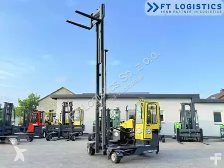 Stivuitor multidirectional Combilift