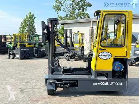 Stivuitor multidirectional Combilift