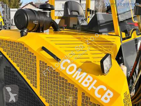 Empilhador multi direccional Combilift